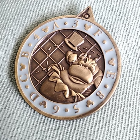 Disney Jewelry - DISNEY LIMITED RELEASE PIN